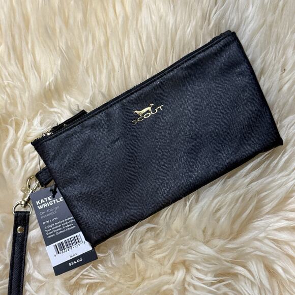 NWT Scout Bags Kate Wristlet Black Faux Leather Quilted Stripe Interior 8” X 4” - Picture 1 of 9